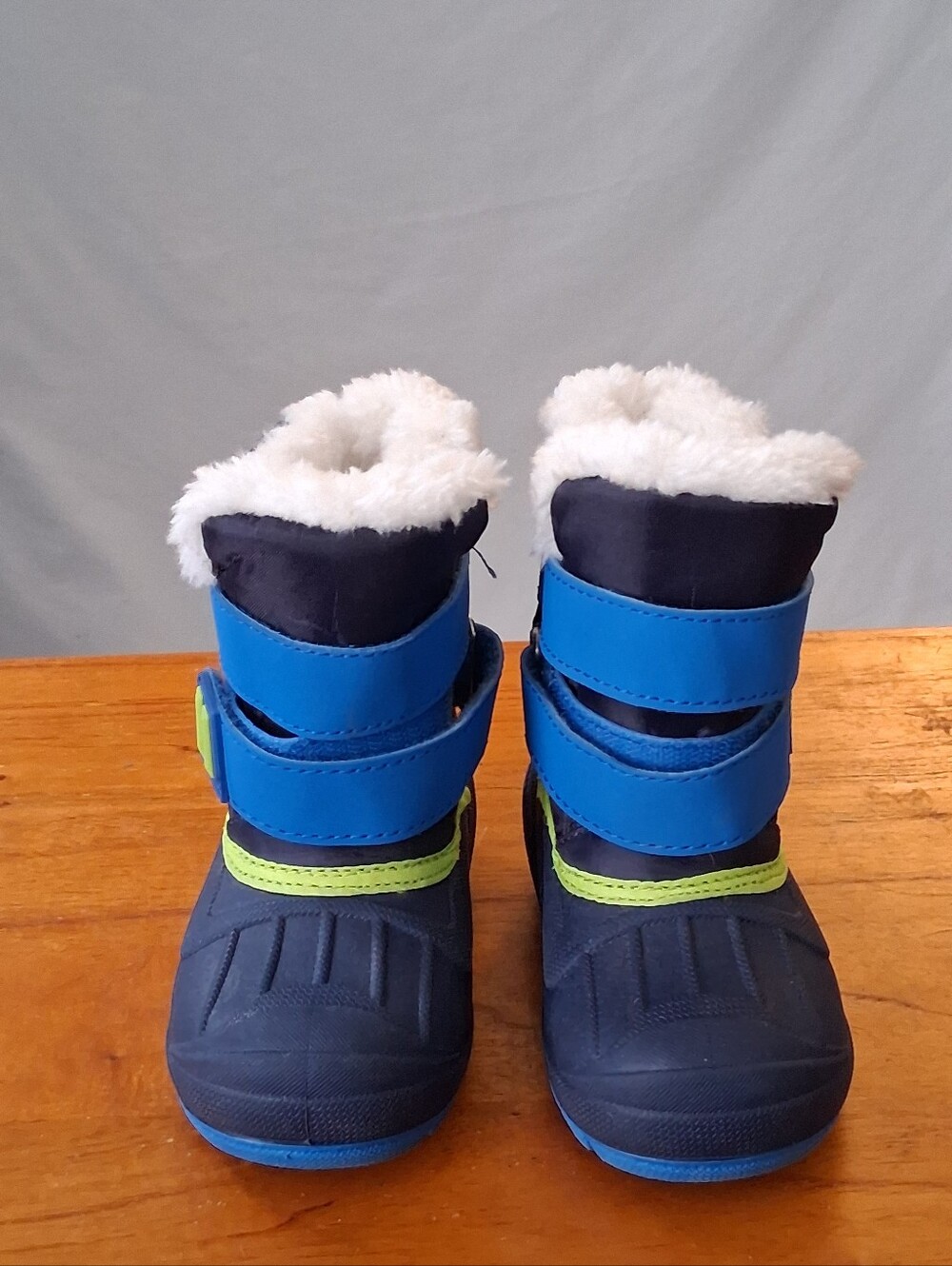Cat & Jack "Lev" Toddlers Boys Winter Snow Boots Size 6